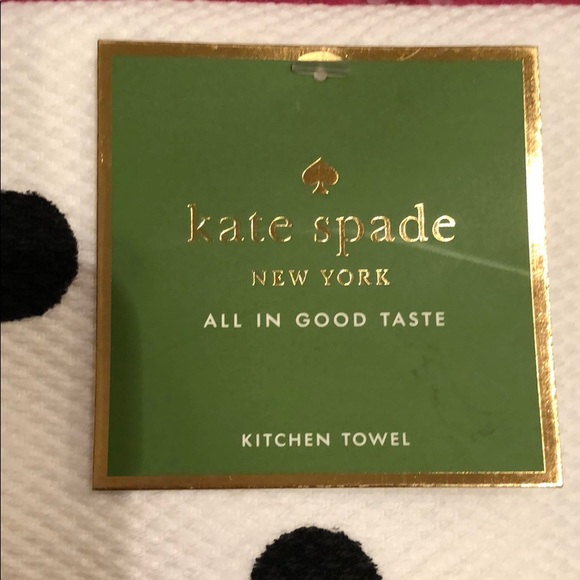 💥SOLD💥. 2 Kate Spade polka dot towels NWT - Picture 2 of 5